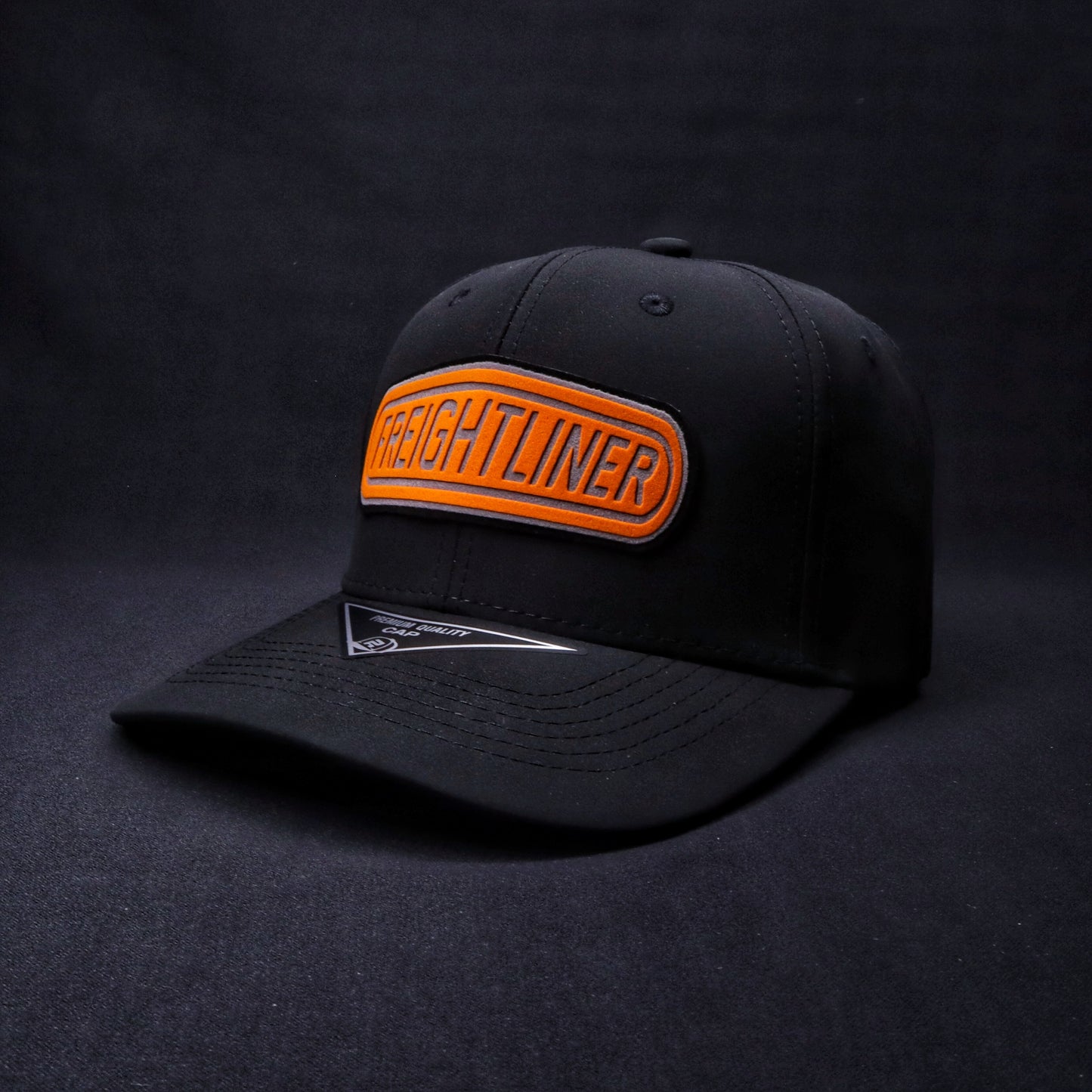 Jockey Freightliner Negro