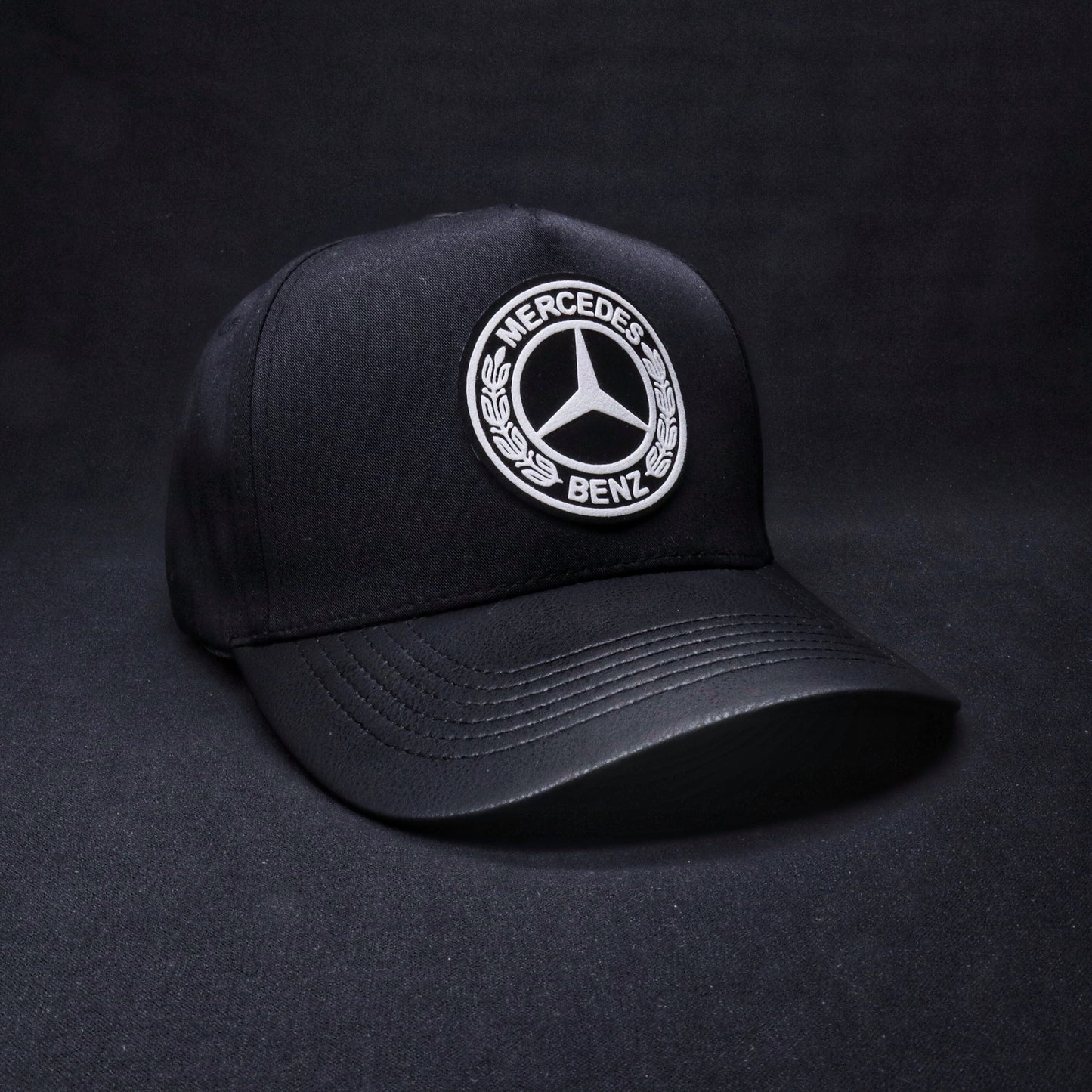 Pack 1 Jockey Mercedes Benz + 2 Gorros de Invierno