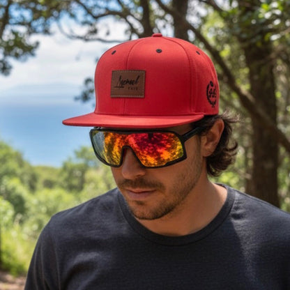 Pack Snapback Azrael Rojo Escarlata + Lente de Sol