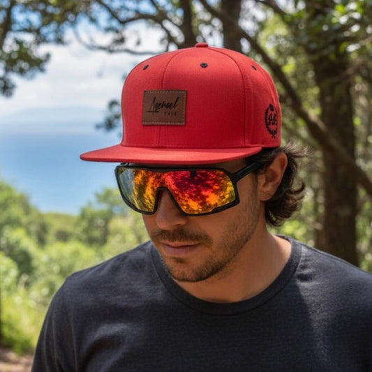 Pack Snapback Azrael Rojo Escarlata + Lente de Sol