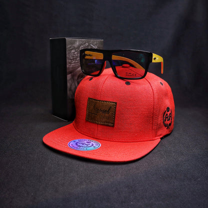 Pack Snapback Rojo Escarlata + Lente de Sol Bambú