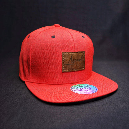 Pack Snapback Rojo Escarlata + Lente de Sol Bambú