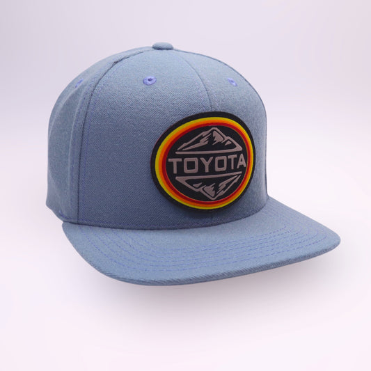Snapback Toyota Celeste